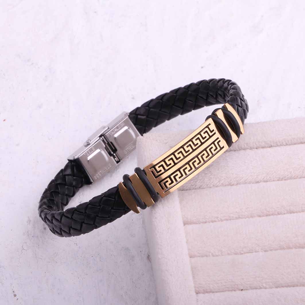 دستبند  چرم با پلاک فلزی مردانه