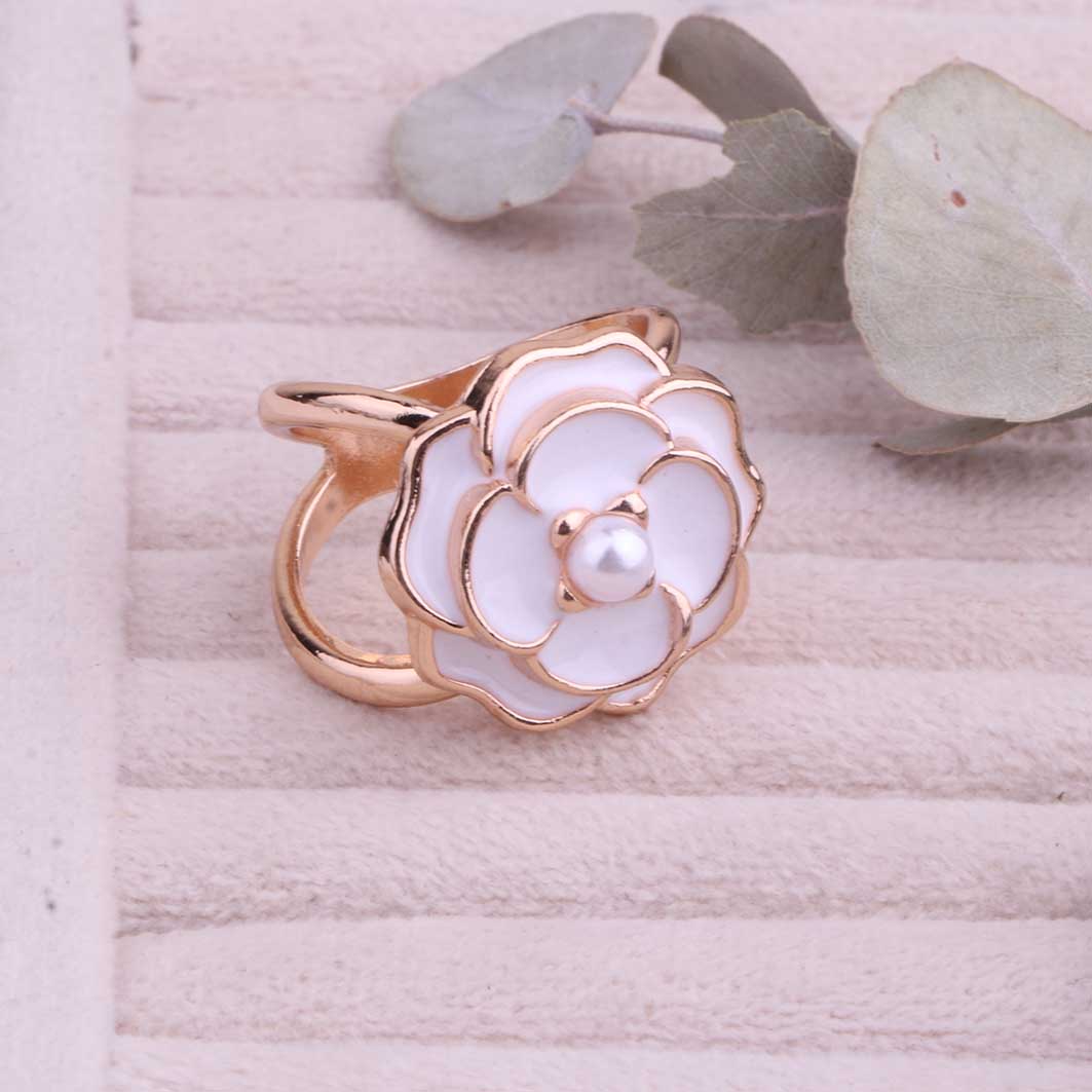 حلقه روسری رز سفید